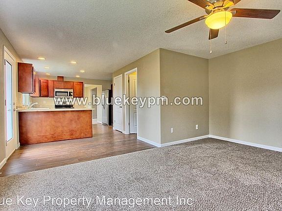 5th image of 16221 NE 12th St