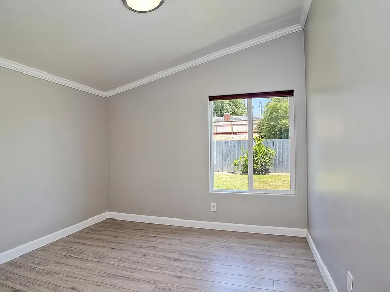 14111 Powers Rd — Photo 12