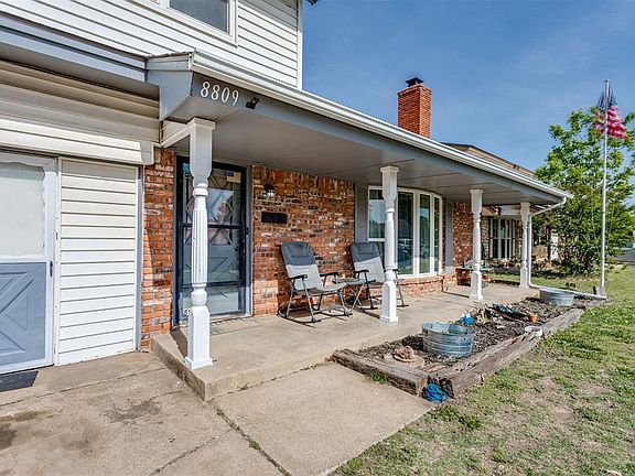 3rd image of 8809 S Kentucky Ave