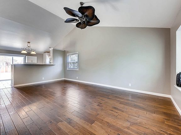 4th image of 595 Lemonwood Ct