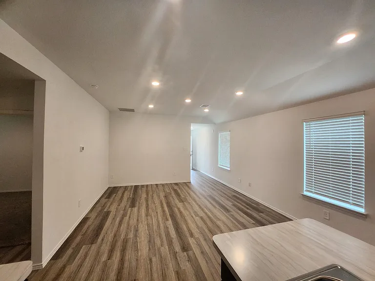 1135 Sultana Springs Ct — Photo 5