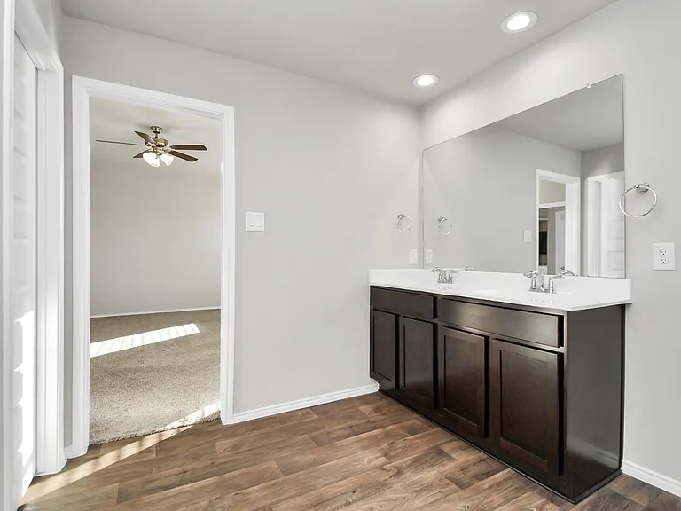 3947 Country Club Dr — Photo 14