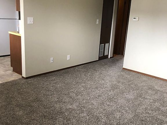 4th image of 5515 S 31st St APT 4
