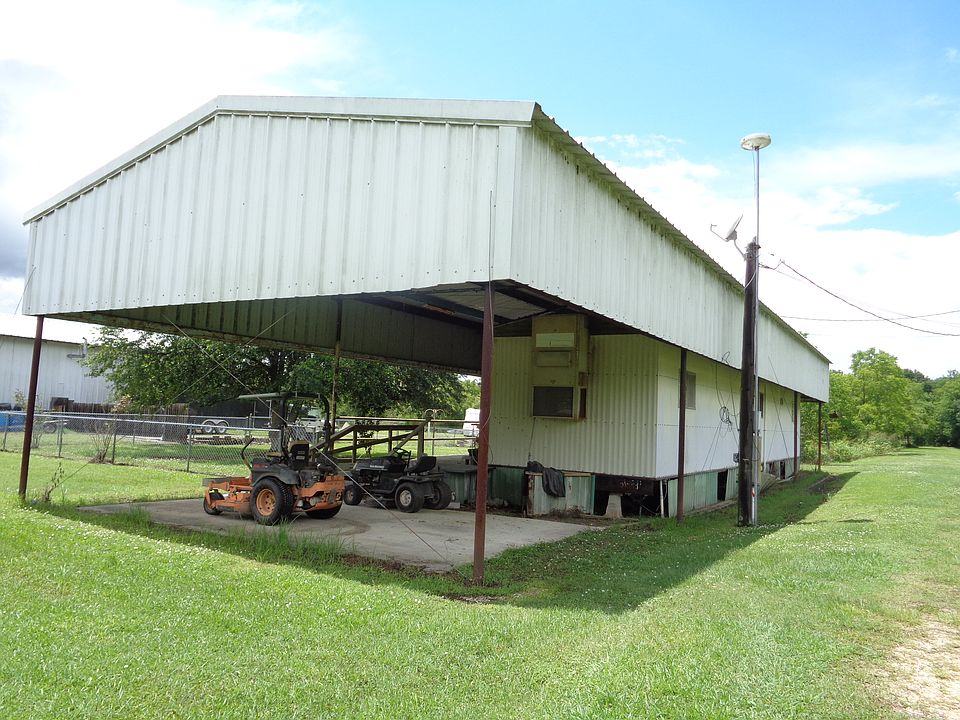2nd image of 376 Hunting Rd