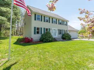 10 Dunvegan Dr, Merrimac, MA 01860