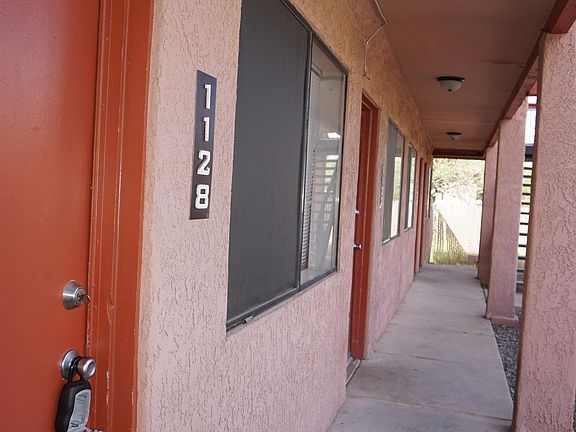 3rd image of 1128 N Tucson Blvd