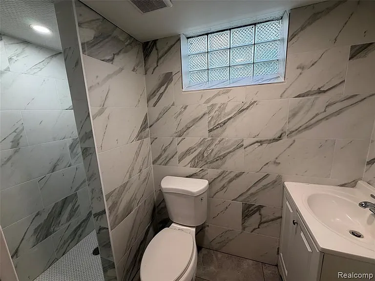 7720 Asbury Park — Photo 11