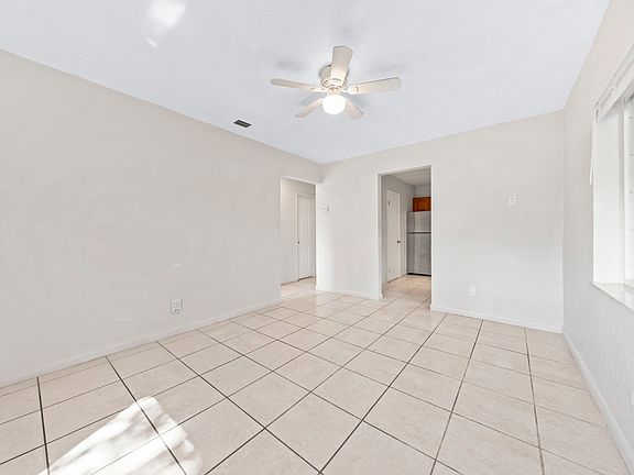 3rd image of 287 NW 55th St