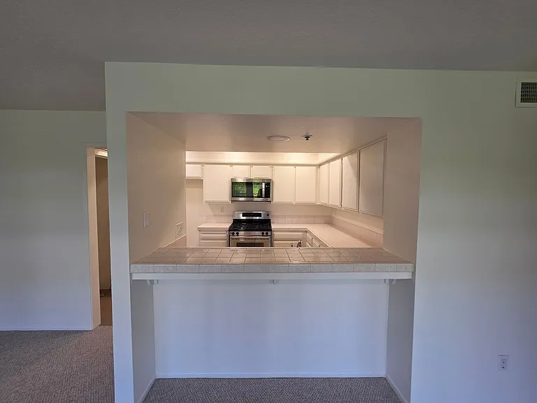 280 Cagney Ln #216 — Photo 5