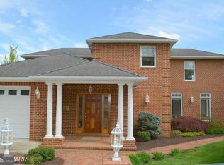 29 Edgewood St, Front Royal, VA