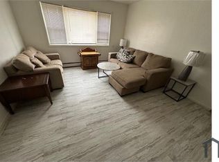 2105 Hebron Ave APT 8, Zion, IL 60099