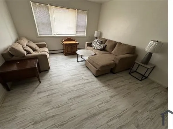 2115 Hebron Ave #10, Zion, IL 60099