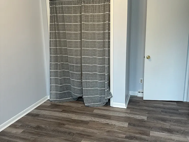 761 Adams St — Photo 10