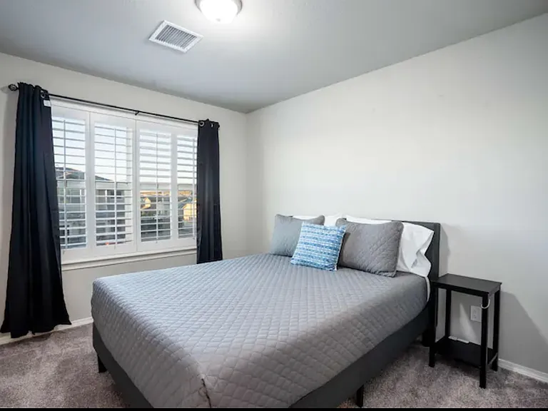 7428 Glacier Dr — Photo 12