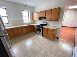 1013 State St FLOOR 3, New Haven, CT 06511