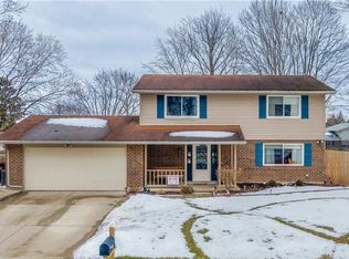 726 Bellaire Dr, Tipp City, OH 45371