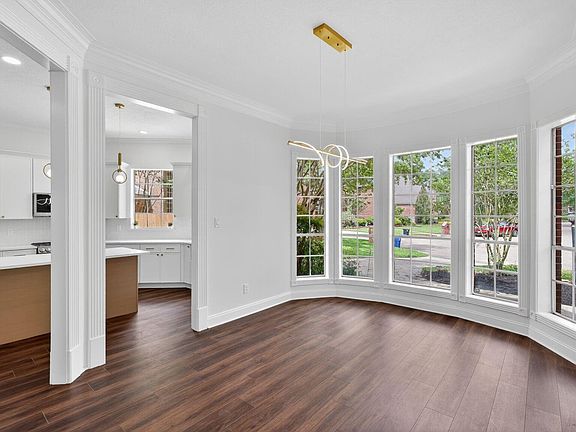 5th image of 17519 Shelburne Ln