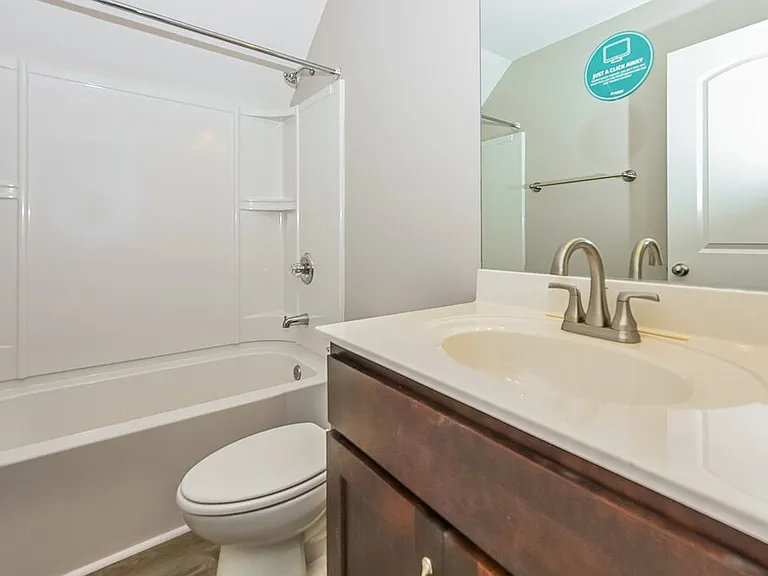 8809 Cressent Glen Ct — Photo 16