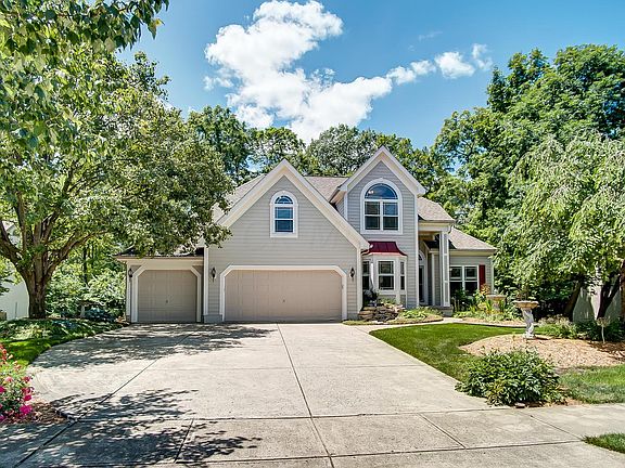 4th image of 673 Ulverston Dr