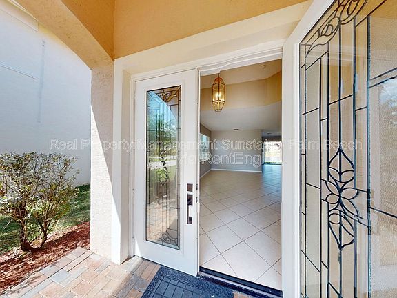 2nd image of 155 Bella Vista Way