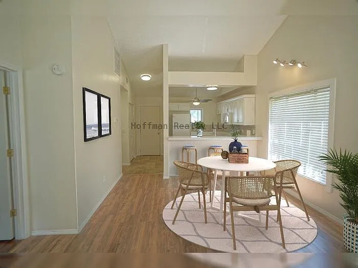 2 bed, 2.0 bath, 1036 sqft, $1,700 — Photo 3