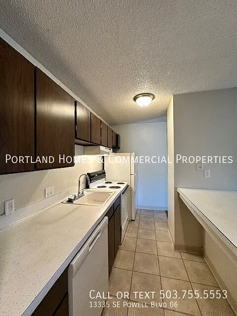 Second Floor, 1 Bedroom Unit, Near Transportation — Photo 2