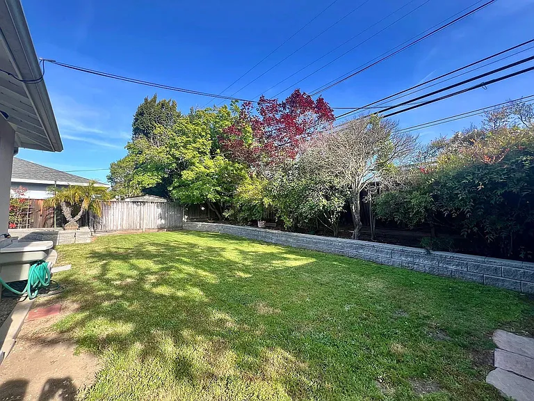 6610 Canterbury Ct — Photo 36