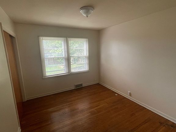 4th image of 8614 W 56th Ter