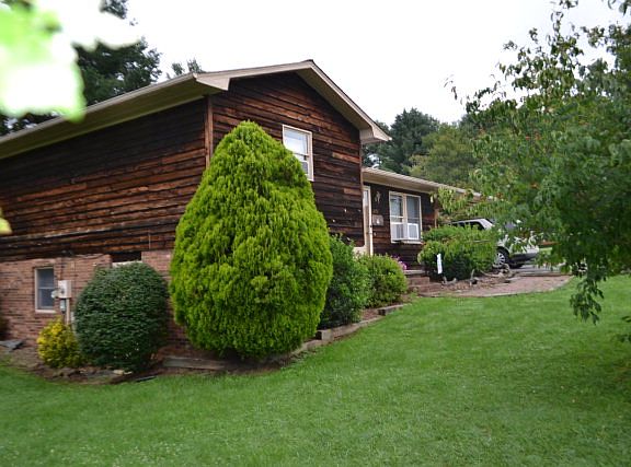 2nd image of 235 Rayfield Acres Dr