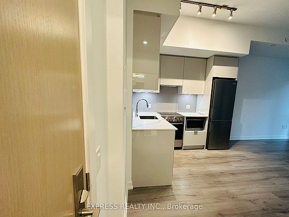 3rd image of 395 Bloor St E #1103