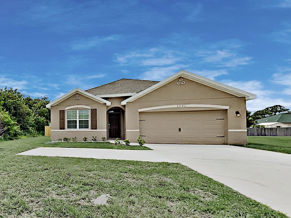 1st image of 2042 SW Cameo Blvd