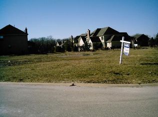 670 Sheffield Cir #720, Sugar Grove, IL 60554