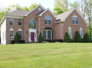 18 Avalon Ln, Marlborough, CT 06447