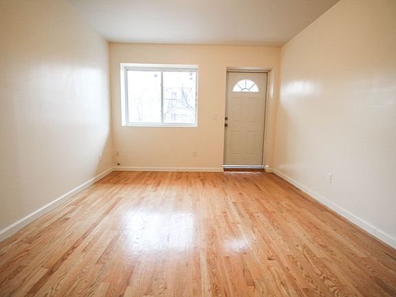 2nd image of 245 Suydam St APT 4B