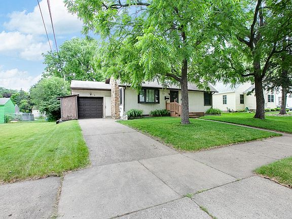 3rd image of 235 Arion St E
