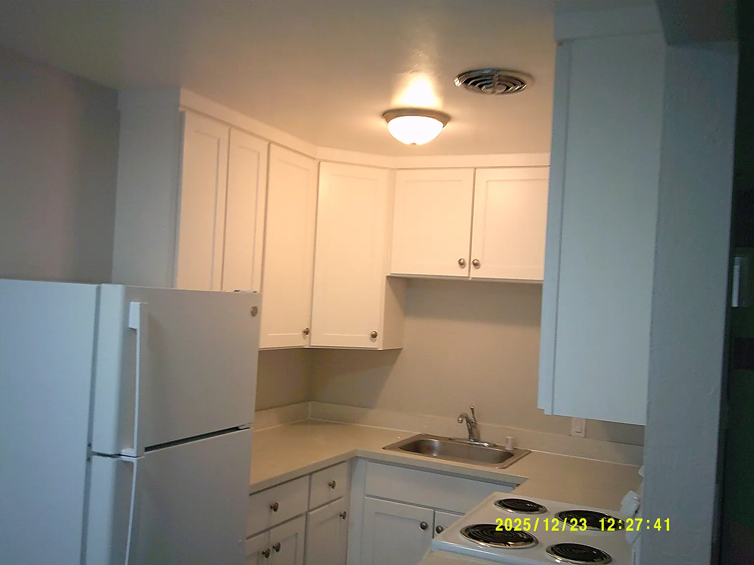 Pacific Apartments — Photo 3
