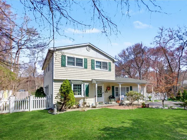 89 Sportsmen Street #4103, Central Islip, NY 11722