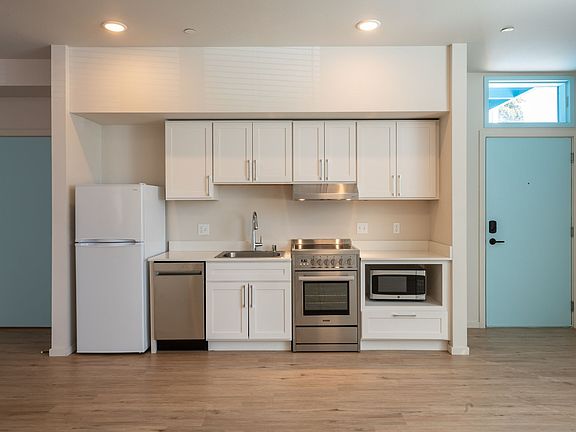 4th image of 607 S Ainsworth Ave #304