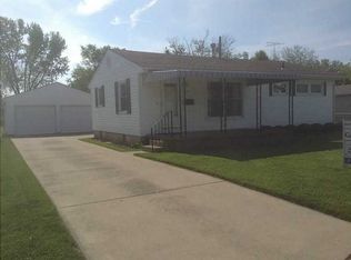 421 Meadow Ln, Troy, OH 45373