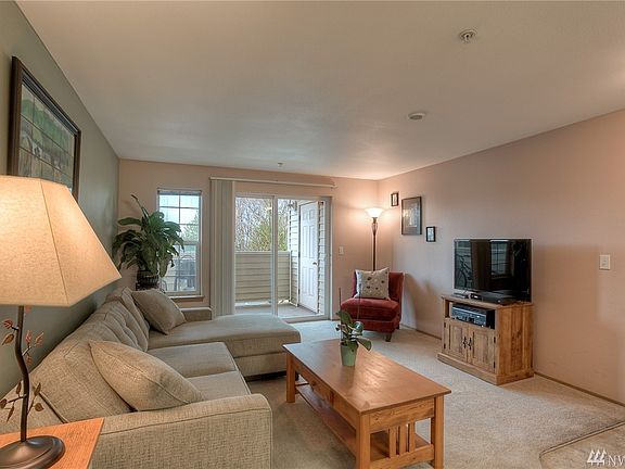 4th image of 11915 Roseberg Ave S APT 203
