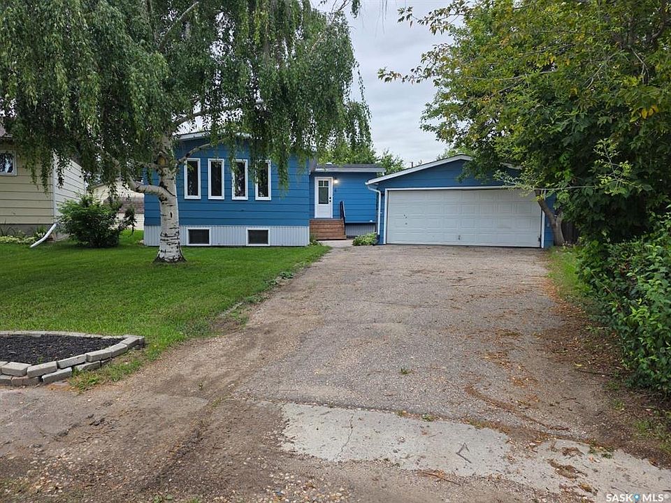1st image of 6 4th Ave N