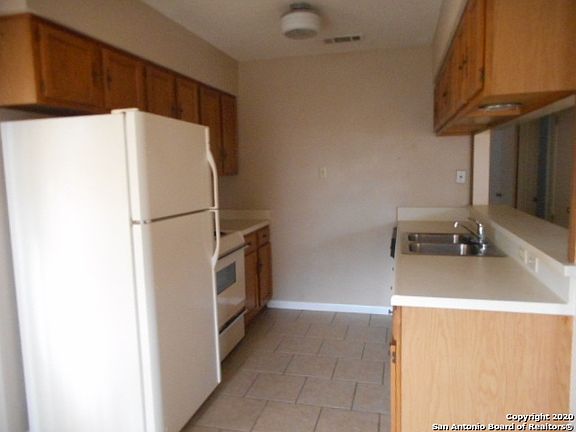 3rd image of 1036 Orts Dr APT A