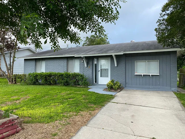 12421 Trailing Oaks St — Photo 1