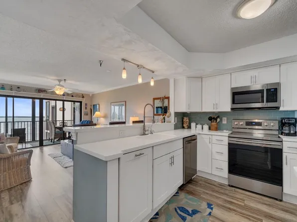 9612 Riverside Drive #203, Sebastian, FL 32958
