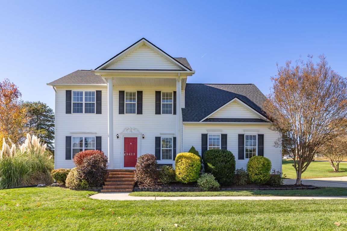 5413 Country Hills Dr-1