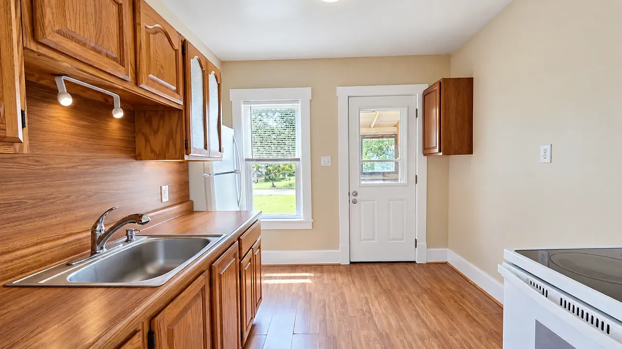 2 bed, 1080 sqft, $900 — Photo 4
