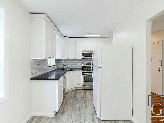 5th image of 75-09 Astoria Blvd N #Gs4
