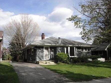 1st image of 812 Bruce St