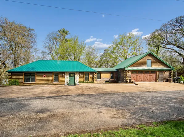 32521 231st St, Eldora, IA 50627
