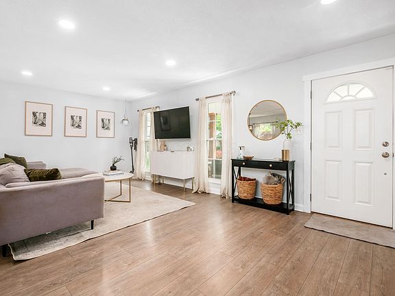 5th image of 5611 Donnally Ct